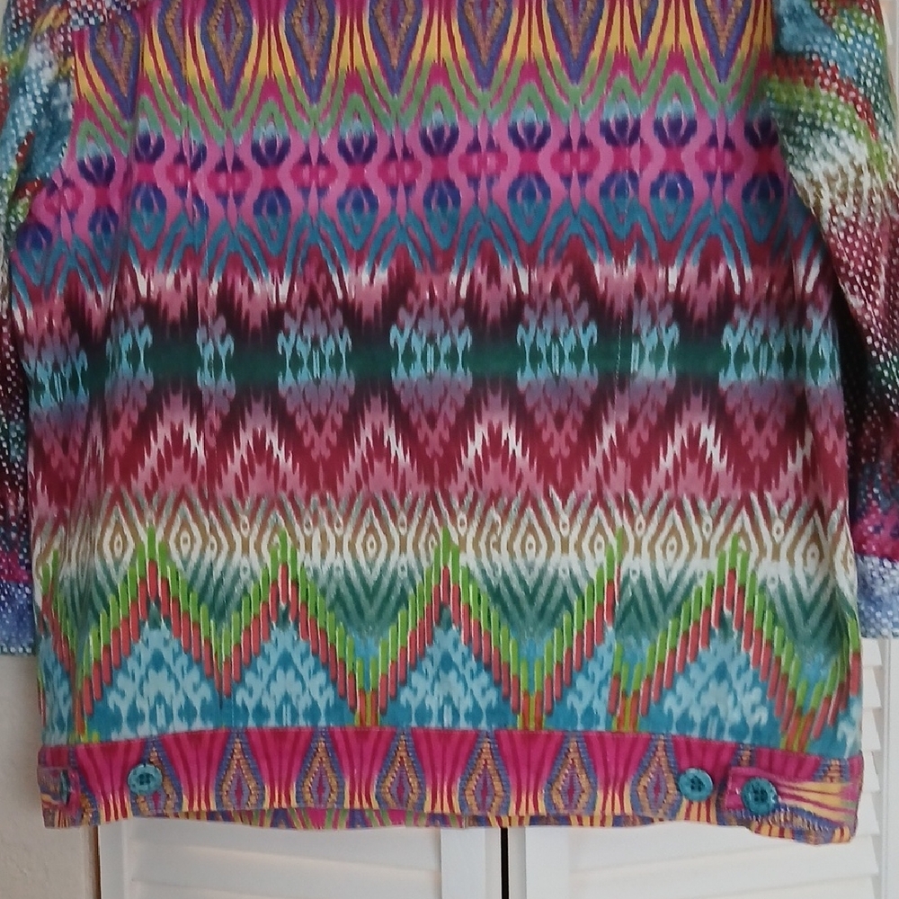Colorful Patterned Button-Up Shirt - Picture 5 of 6